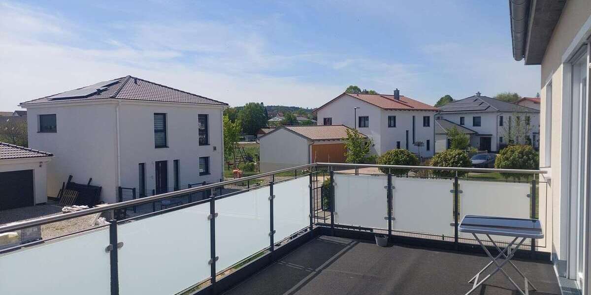 Etagenwohnung Ehekirchen - 4 Zimmer, 111 m&sup2;, 1.280&euro; | Angebot:27069015