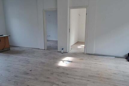 Wohnen auf Zeit Neuss Furth-Mitte - 5 Zimmer, 120 m&sup2;, 450&euro; | Angebot:26043521