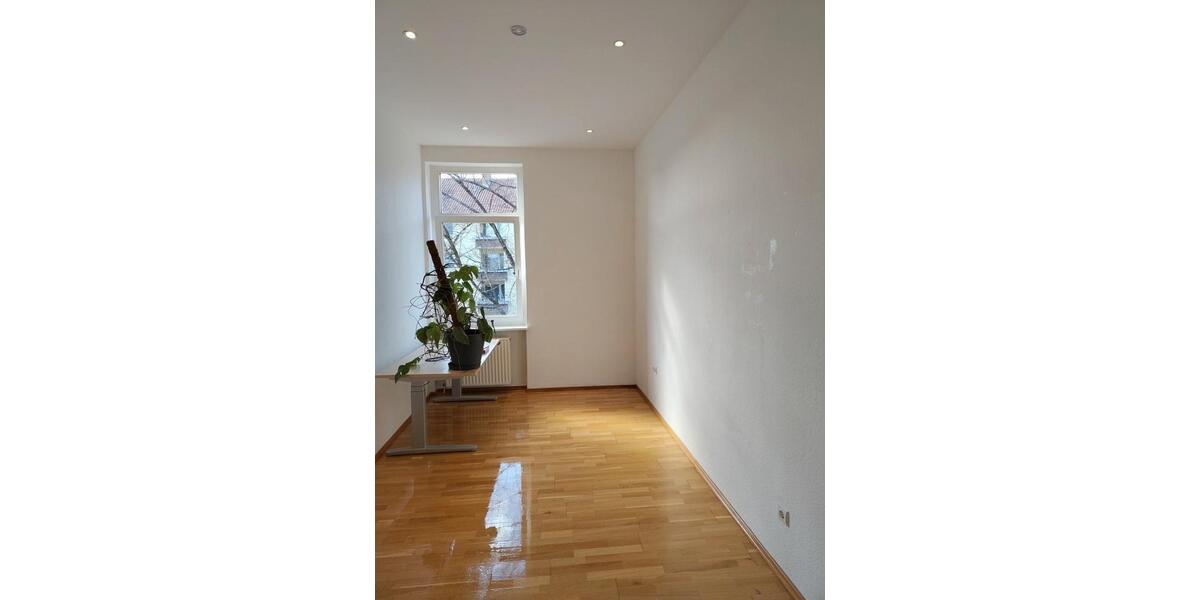 Wohnen auf Zeit Braunschweig Östliches Ringgebiet - 1 Zimmer, 81 m&sup2;, 480&euro; | Angebot:26254997