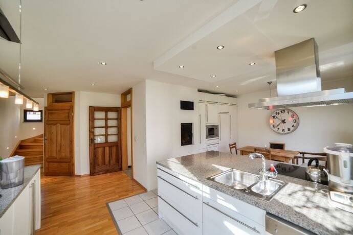 Mehrfamilienhaus, Wohnhaus Saarbrücken St Johann - 3 Zimmer, 150 m&sup2;, 1.400&euro; | Angebot:26190671