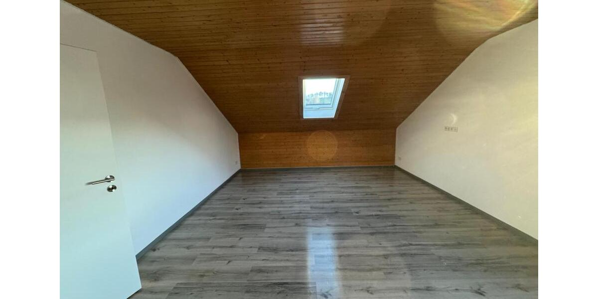 Etagenwohnung Bad Hersfeld - 4 Zimmer, 90 m&sup2;, 1.000&euro; | Angebot:25639132