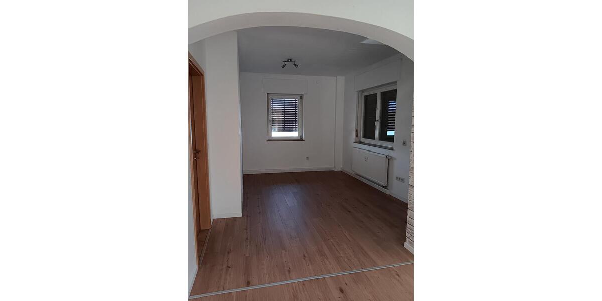 Etagenwohnung Goldbach - 3.5 Zimmer, 89 m&sup2;, 900&euro; | Angebot:25416856