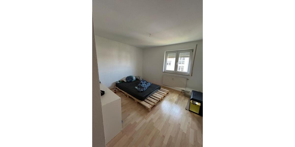 Etagenwohnung Weiden in der Oberpfalz - 2 Zimmer, 67 m&sup2;, 670&euro; | Angebot:26560531