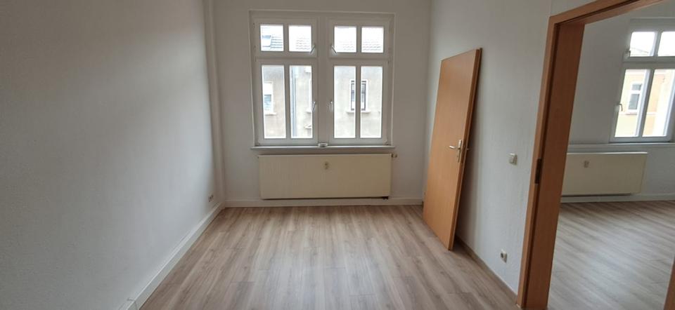Etagenwohnung Wurzen - 4 Zimmer, 90 m&sup2;, 600&euro; | Angebot:26490308