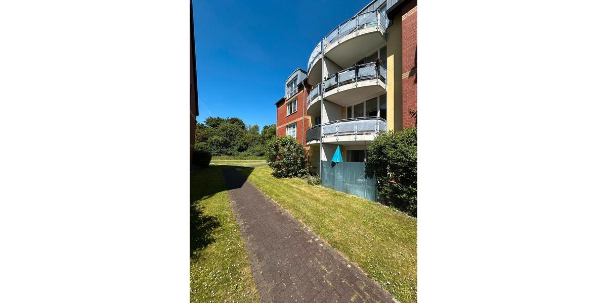 Helle moderne Maisonette Wohnung mit EKB, Balkon und Tiefgaragenplatz in Meerbusch-Osterath. 2 zimmer