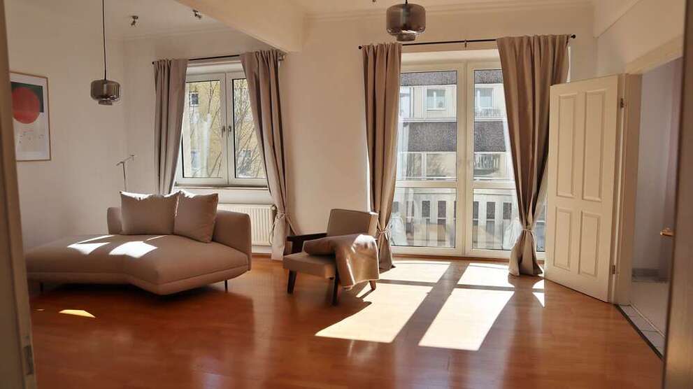 Wohnung zum Mieten in Düsseldorf 1.290 € 86 m²