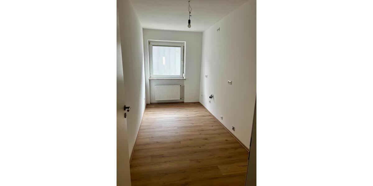 Erdgeschoßwohnung Waldsassen - 3 Zimmer, 85 m&sup2;, 600&euro; | Angebot:26580900