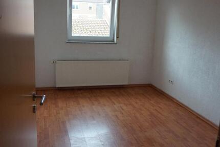 Wohnung Mannheim Innenstadt - 4 Zimmer, 100 m&sup2;, 1.250&euro; | Angebot:25236147