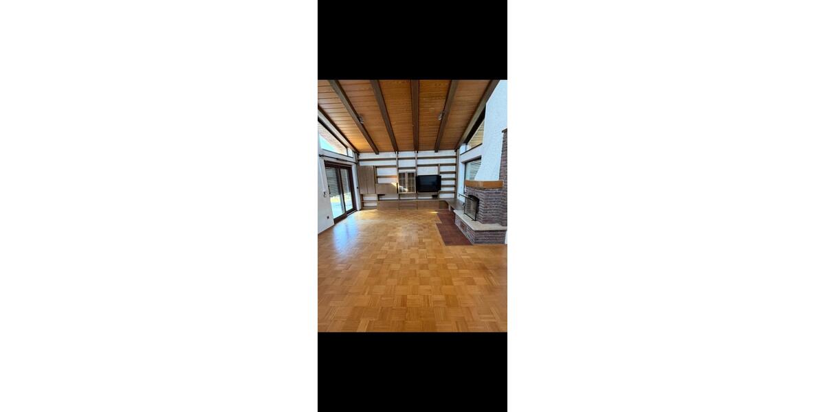 Bungalow Crailsheim - 6 Zimmer, 210 m&sup2;, 1.990&euro; | Angebot:26174918