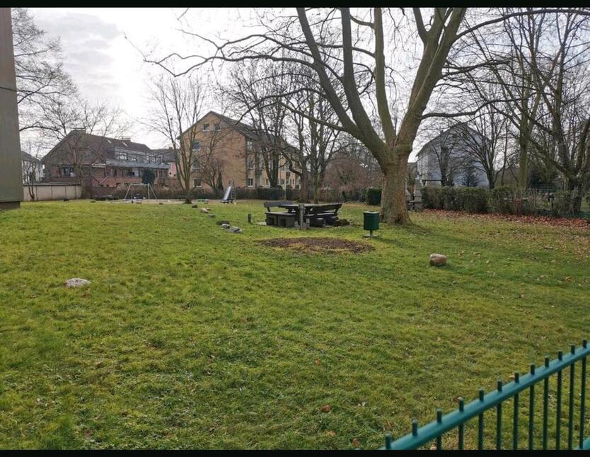 3 Zimmer Wohnung mit Balkon Garten Aufzug Parkplatz