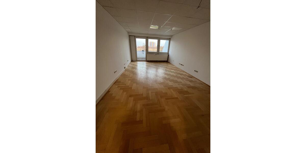 Etagenwohnung Wolfsburg - 2 Zimmer, 84 m&sup2;, 900&euro; | Angebot:26618676