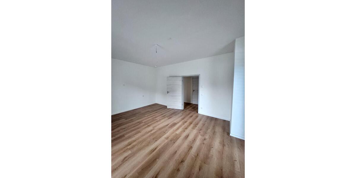 Erdgeschoßwohnung Gummersbach - 3.5 Zimmer, 87 m&sup2;, 1.130&euro; | Angebot:24141550