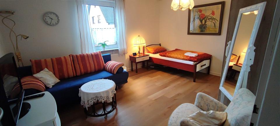 Wohnen auf Zeit Steinhagen - 1 Zimmer, 17 m&sup2;, 690&euro; | Angebot:25338139
