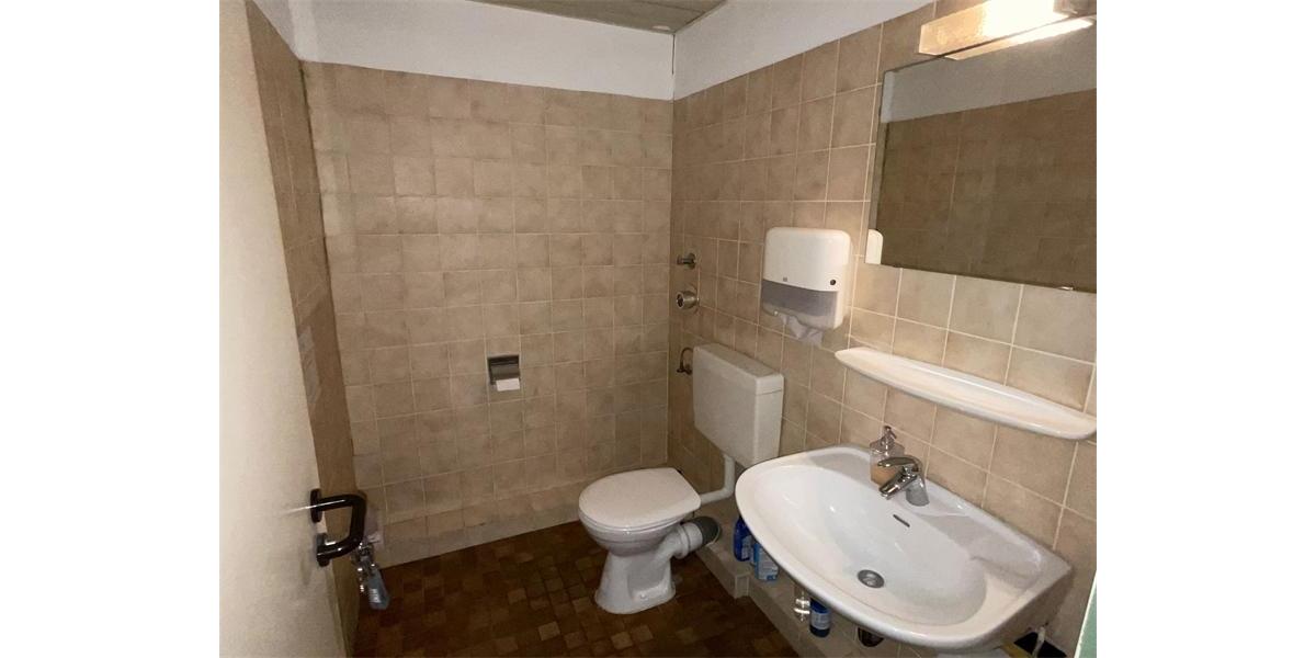 Büro oder Ladenfläche, ca. 65,60 m², mittig der Markttwiete in Bad Schwartau zimmer