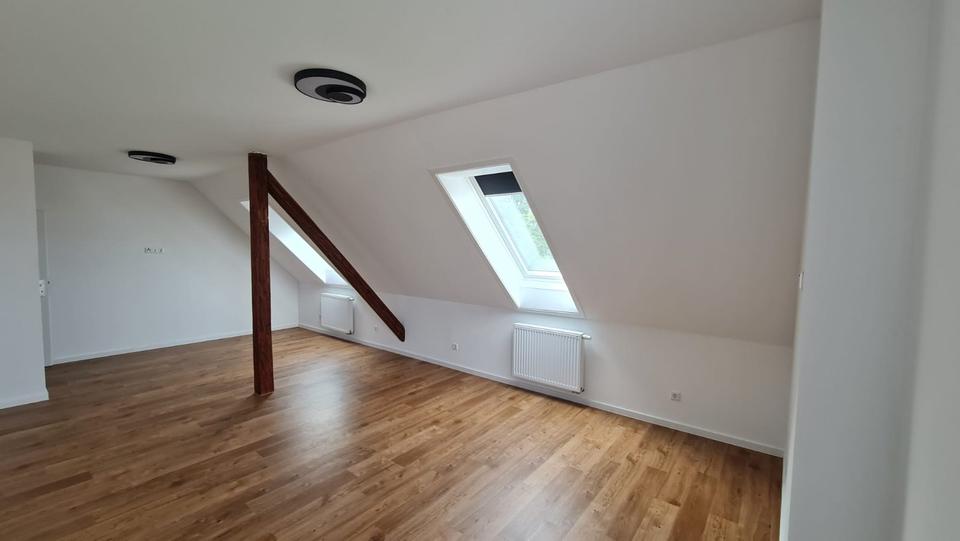 Dachgeschoßwohnung Laatzen - 2 Zimmer, 112 m&sup2;, 900&euro; | Angebot:25813815