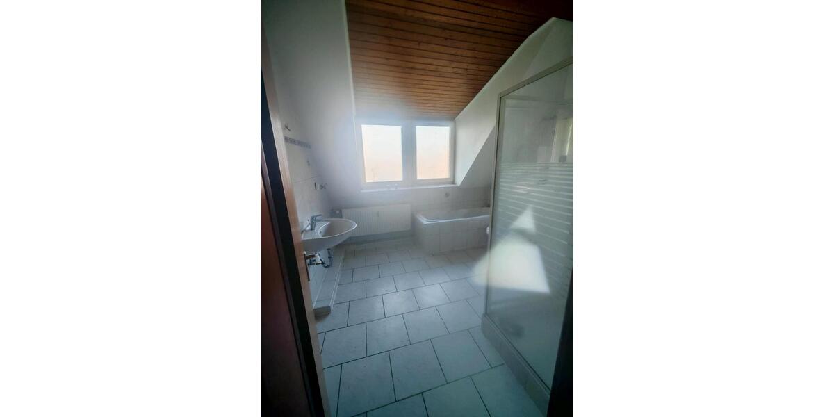 Etagenwohnung Hamm Heessen - 3.5 Zimmer, 98 m&sup2;, 1.100&euro; | Angebot:26130781