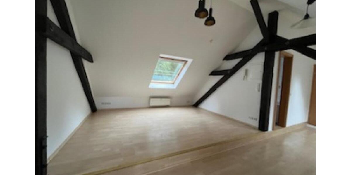 Dachgeschoßwohnung Muldenhammer - 2 Zimmer, 50 m&sup2;, 275&euro; | Angebot:22938332
