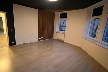 Wohnung Schmalkalden - 4 Zimmer, 105 m&sup2;, 800&euro; | Angebot:24653789