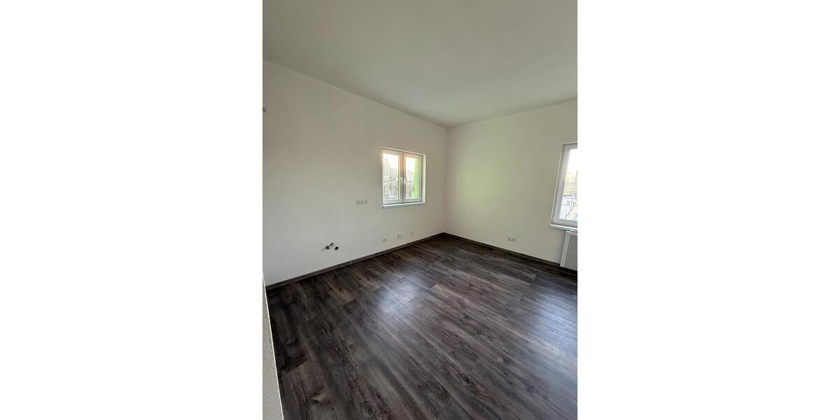 Etagenwohnung Marktredwitz - 2 Zimmer, 300 m&sup2;, 475&euro; | Angebot:23791383