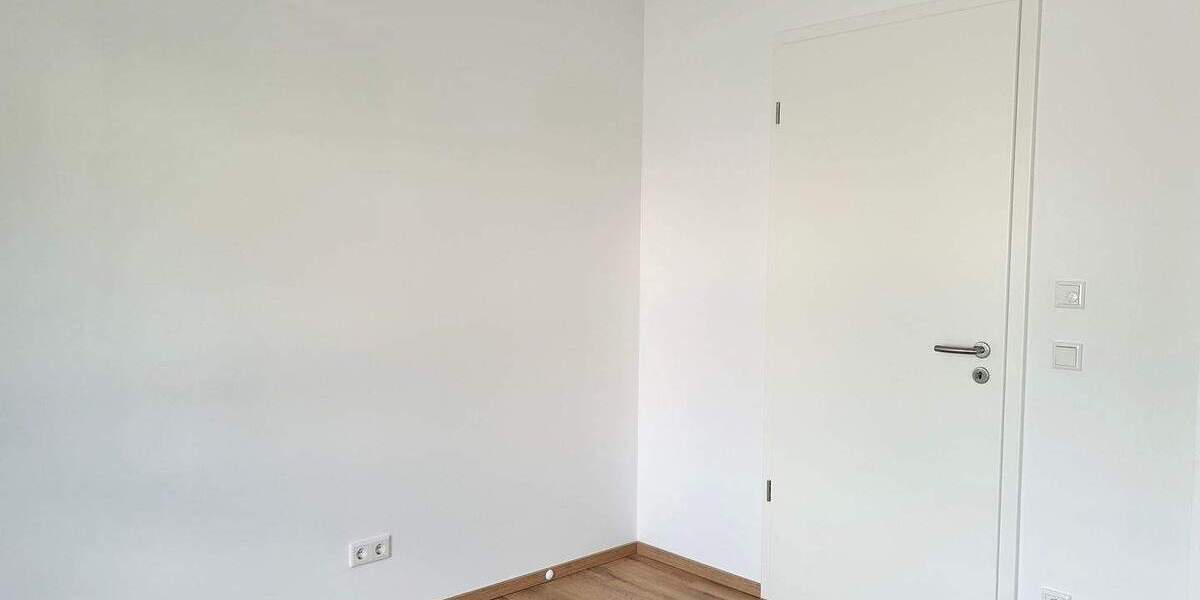 Etagenwohnung Roth - 4 Zimmer, 98 m&sup2;, 1.250&euro; | Angebot:24904611