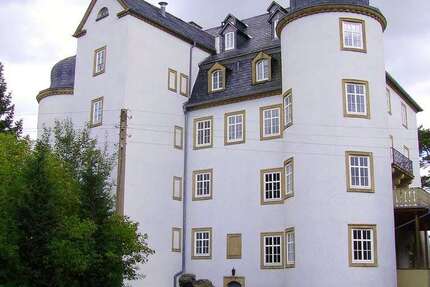 Wohnung zum Mieten in Weischlitz 852,50 € 154.58 m² 4 zimmer