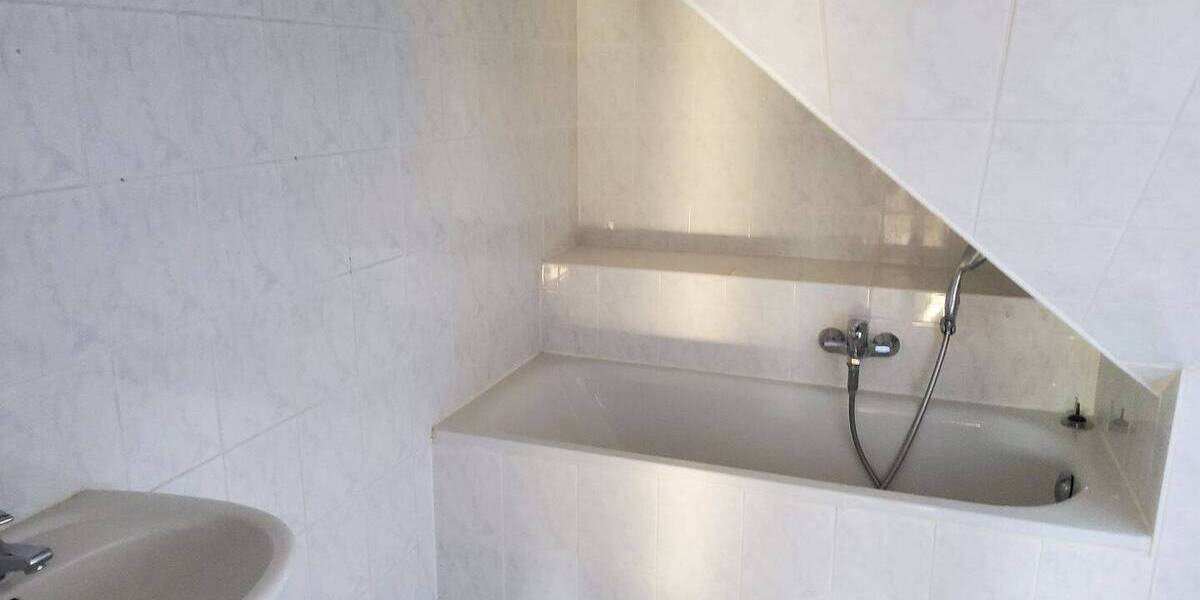 Etagenwohnung Senftenberg - 3 Zimmer, 65 m&sup2;, 470&euro; | Angebot:25837707