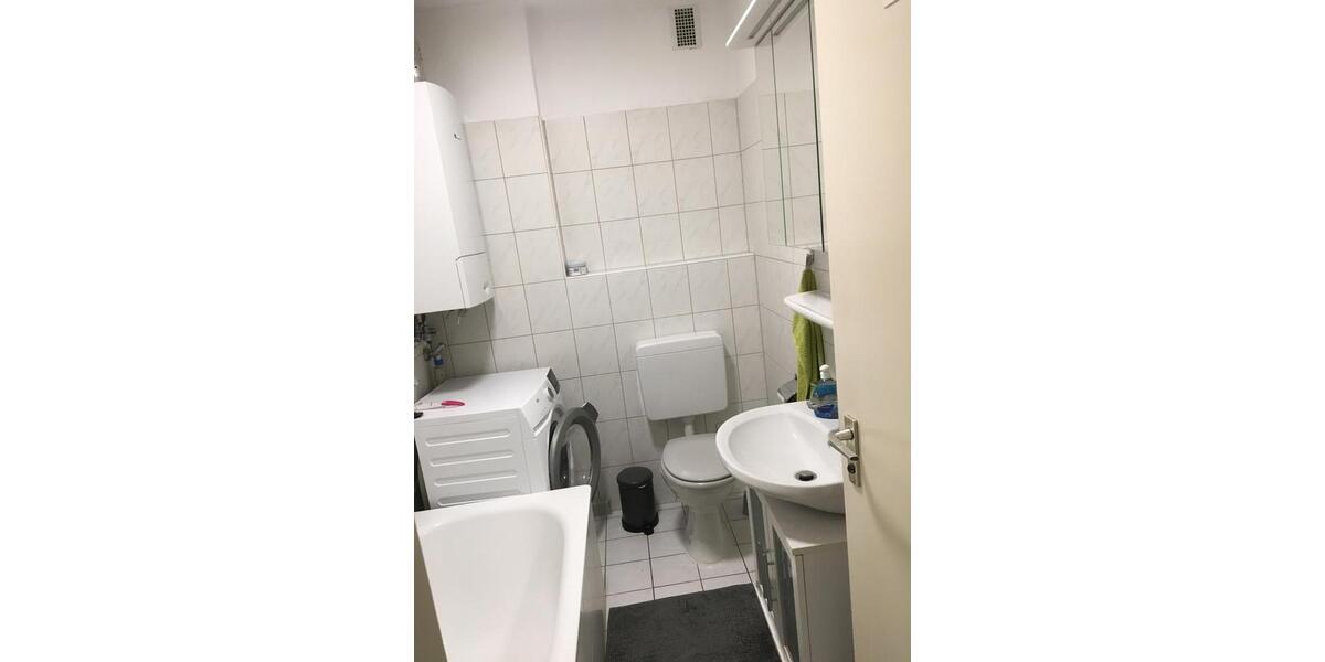 Wohnen auf Zeit Würzburg Sanderau - 16 Zimmer, 68 m&sup2;, 430&euro; | Angebot:26682835