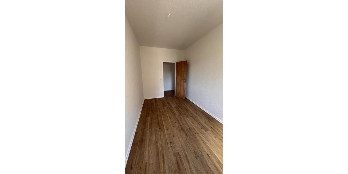 Etagenwohnung Grimma - 3 Zimmer, 62 m&sup2;, 410&euro; | Angebot:25872494