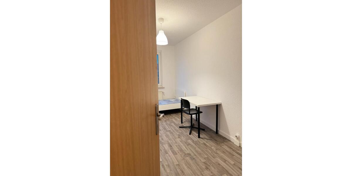 Etagenwohnung Magdeburg Neue Neustadt - 1 Zimmer, 12 m&sup2;, 375&euro; | Angebot:26265057