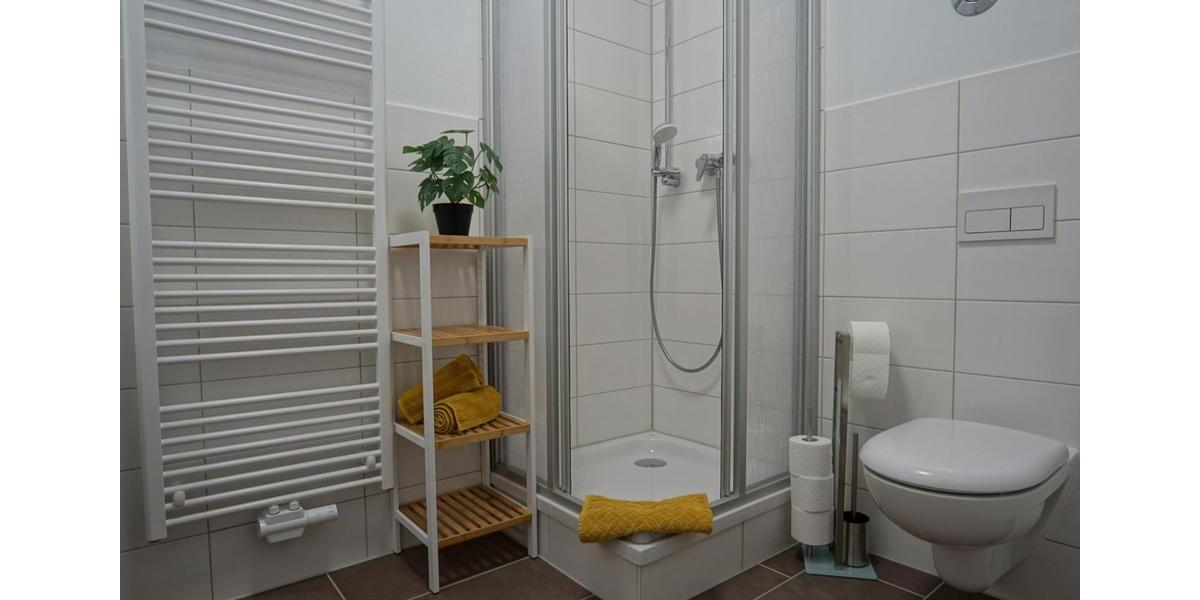 Hochparterre Brandenburg an der Havel - 3 Zimmer, 100 m&sup2;, 1.590&euro; | Angebot:26297568