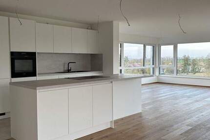 Erstbezug: Wohnen auf 158qm auf einer Etage 5 zimmer