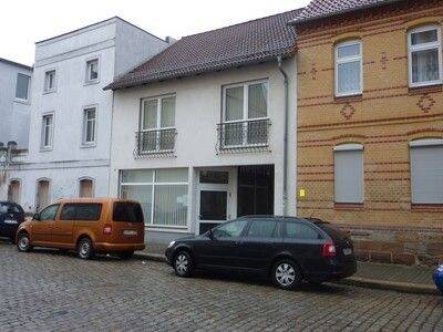 Einfamilienhaus Weißenfels Burgwerben - 2 Zimmer, 300&euro; | Angebot:23939802