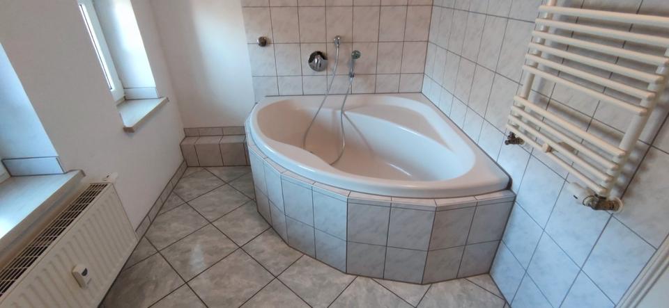 Dachgeschoßwohnung Eisenach - 3 Zimmer, 65 m&sup2;, 590&euro; | Angebot:26006873