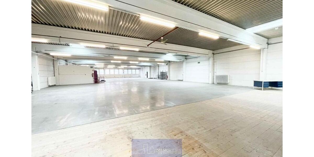 ERLANGEN - WETTERKREUZ: 2 GROSSE HALLEN FÜR LAGERPRODUKTIONBEHEIZTLICHTBÜROA3A73AIRPORT zimmer