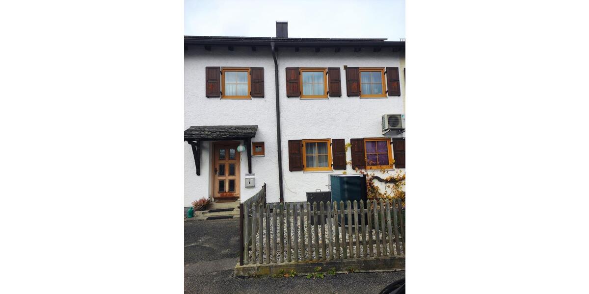 Gepflegtes Reihenmittelhaus mit 4 Zimmern in Tüßling 4 zimmer