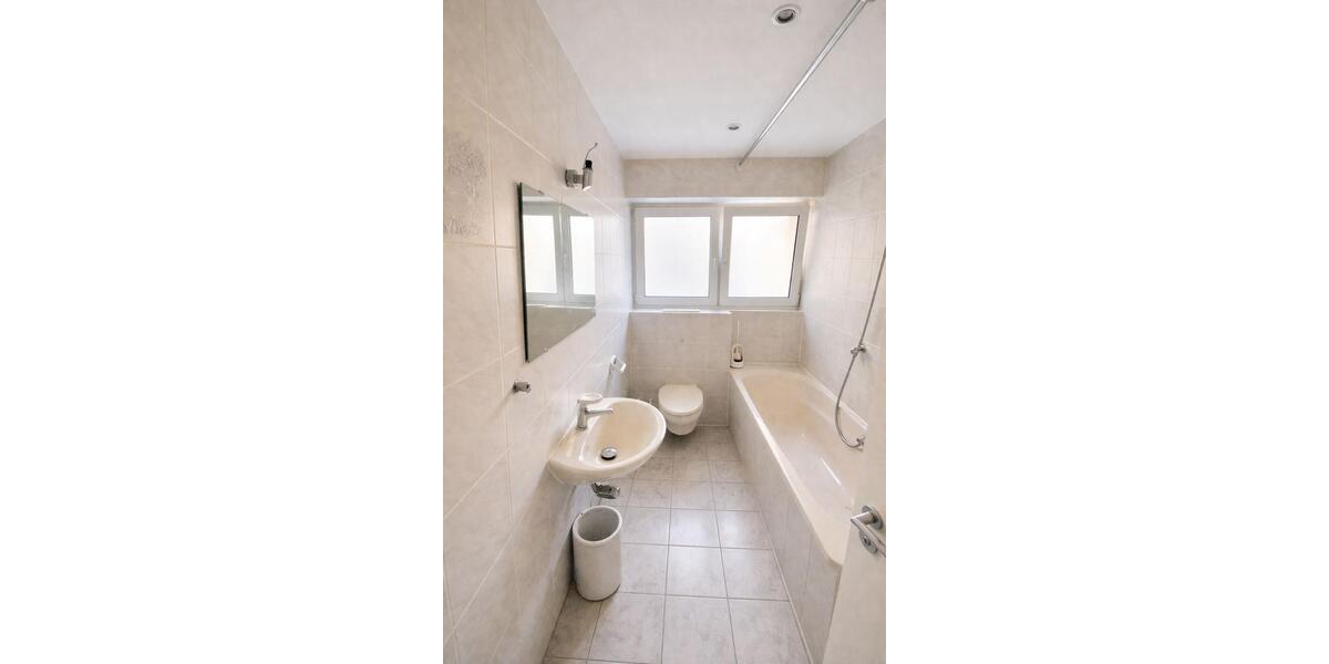 Etagenwohnung Pforzheim Nordstadt - 3 Zimmer, 70 m&sup2;, 990&euro; | Angebot:25993625