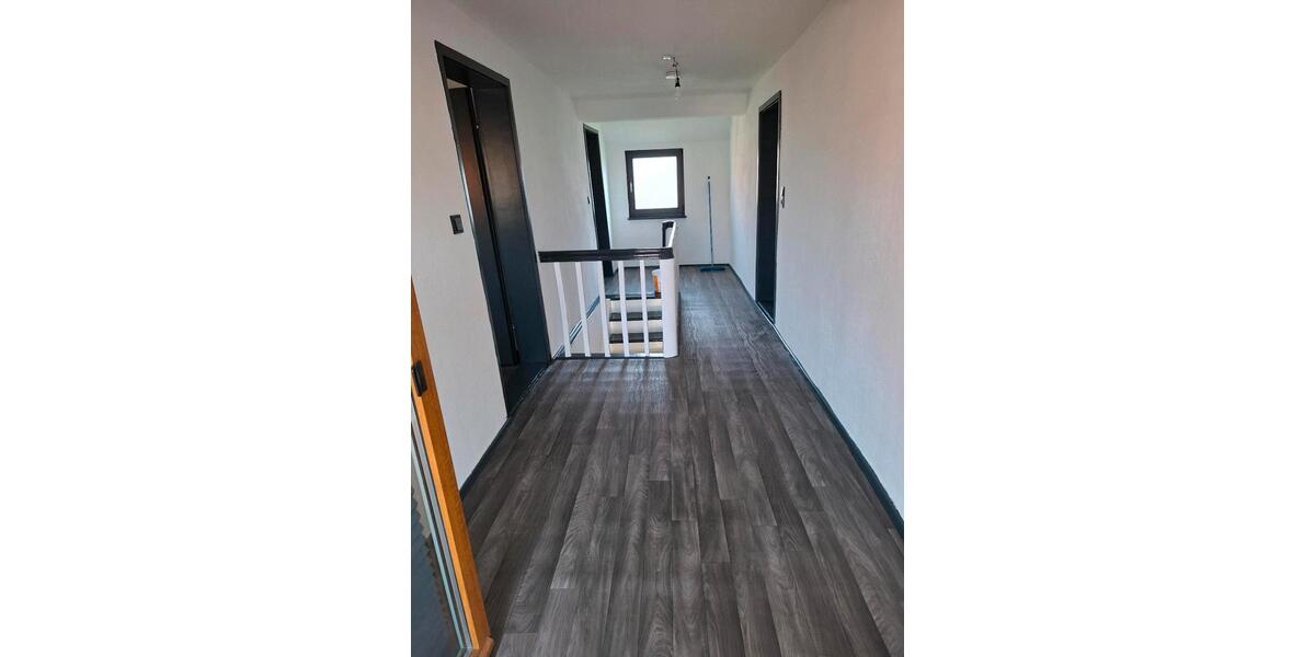 Bauernhaus, Landhaus Abenberg - 7 Zimmer, 200 m&sup2;, 1.200&euro; | Angebot:25872937