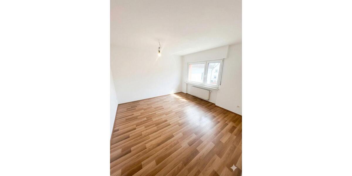 Erdgeschoßwohnung Mörfelden-Walldorf Walldorf - 4 Zimmer, 121 m&sup2;, 1.670&euro; | Angebot:26013342
