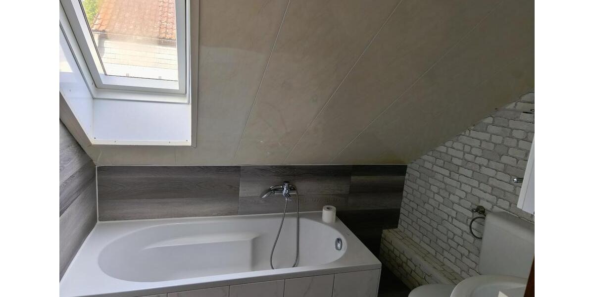 Dachgeschoßwohnung Riedstadt - 2 Zimmer, 50 m&sup2;, 550&euro; | Angebot:26278174