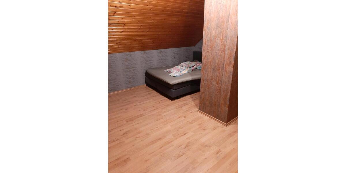 Dachgeschoßwohnung Kreuztal - 2 Zimmer, 60 m&sup2;, 430&euro; | Angebot:26413479