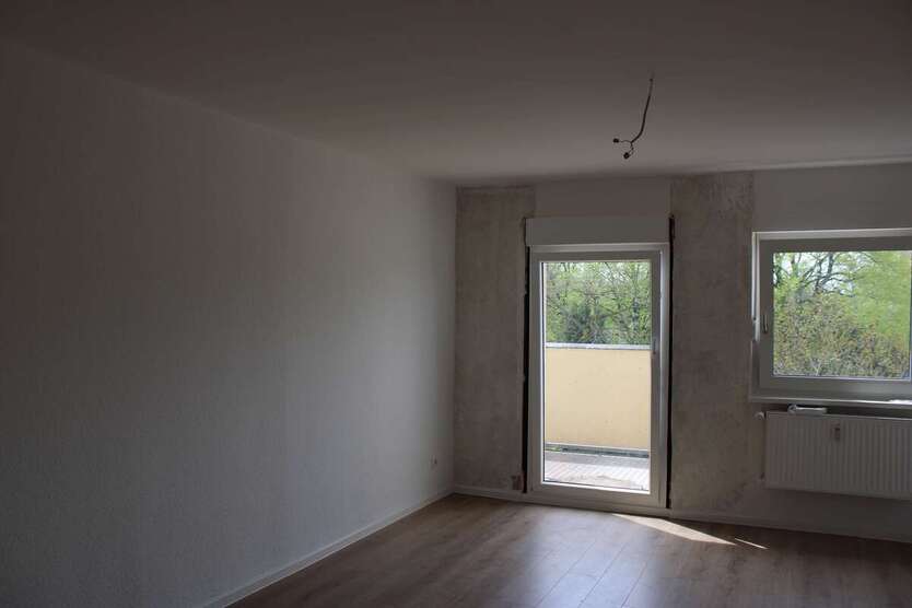 ruhige 4 Zimmer-Wohnung im Hinterhaus ***frisch renoviert*** mit Balkon 4 zimmer