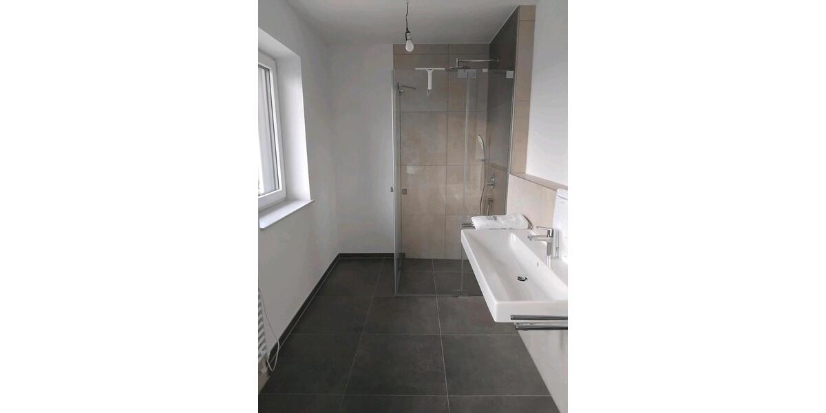 Etagenwohnung Tacherting - 5 Zimmer, 115 m&sup2;, 1.300&euro; | Angebot:26699675
