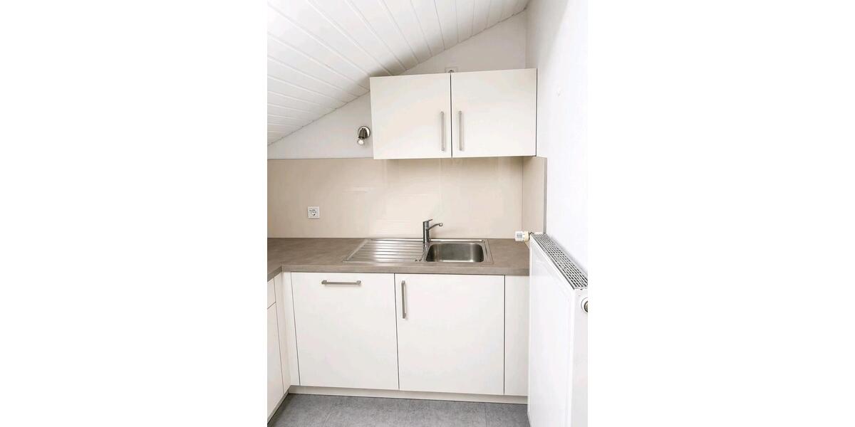 Dachgeschoßwohnung Erlenbach - 2.5 Zimmer, 89 m&sup2;, 935&euro; | Angebot:26283878