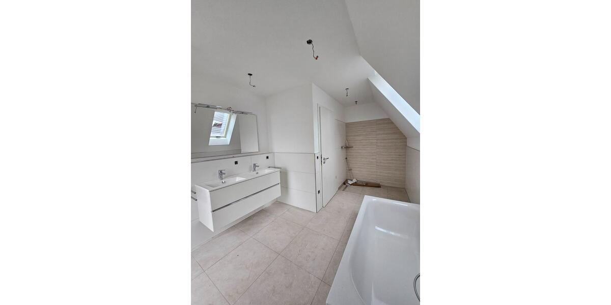 Neubau-Einfamilienhaus in Oldenburg Ofenerdiek – Erstbezug, Wärmepumpe & PV-Anlage modern & bezugsfertig! 5 zimmer