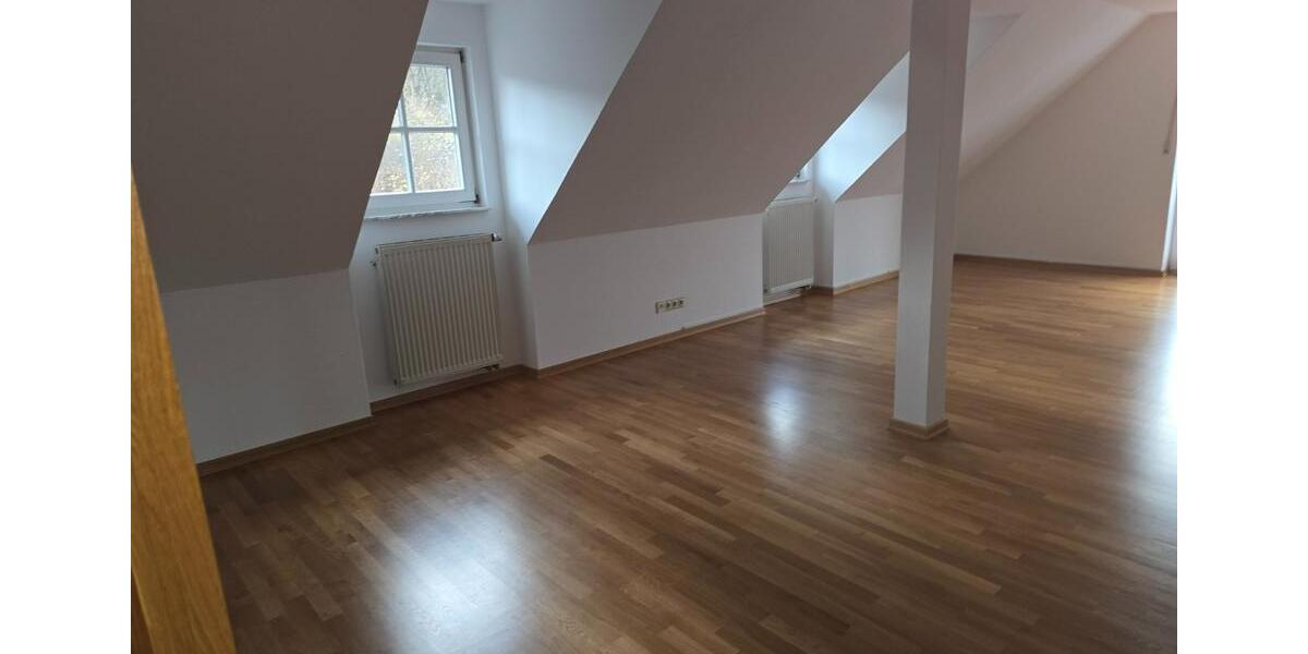 Dachgeschoßwohnung Brilon - 2 Zimmer, 98 m&sup2;, 580&euro; | Angebot:24488137
