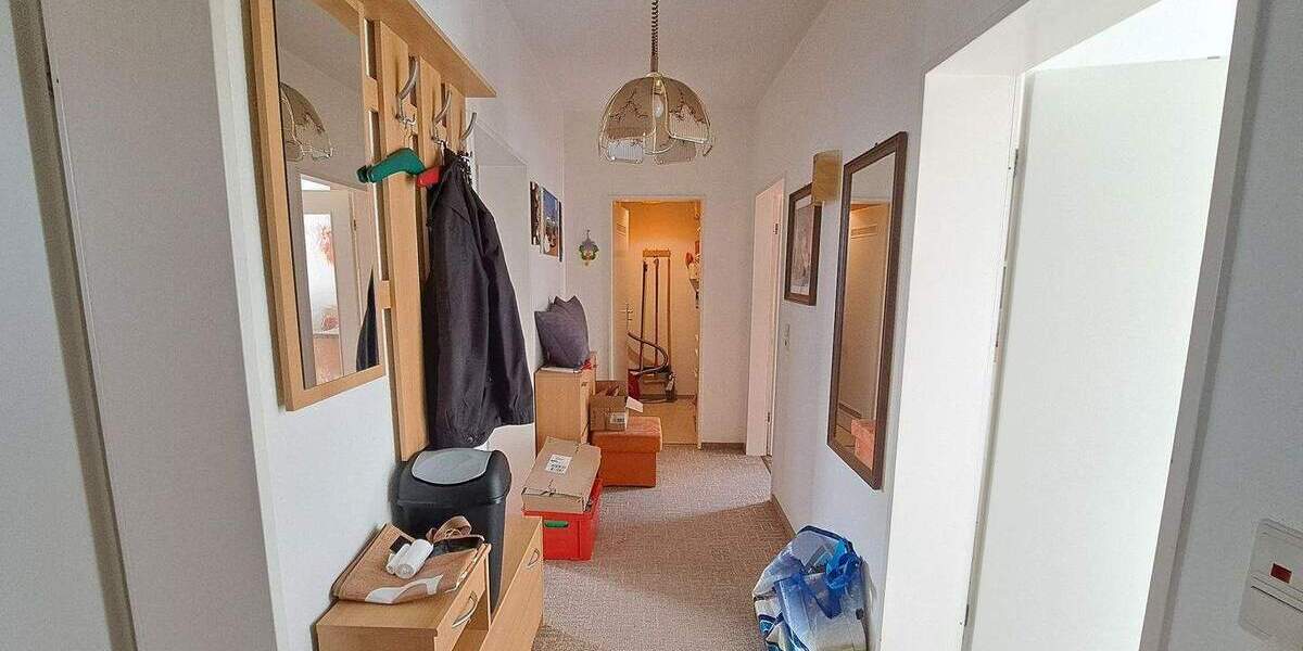 Etagenwohnung Bremerhaven Mitte - 2 Zimmer, 68 m&sup2;, 440&euro; | Angebot:25749038