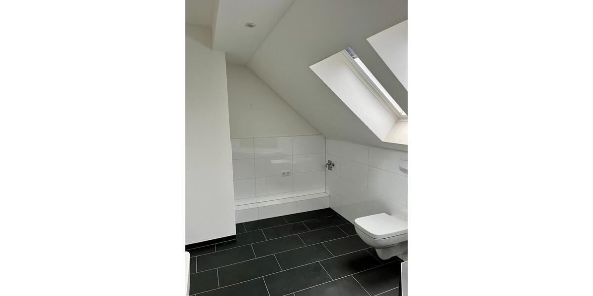 Maisonettenwohnung Düsseldorf Stadtbezirk 9 - 4 Zimmer, 107 m&sup2;, 1.570&euro; | Angebot:24983725