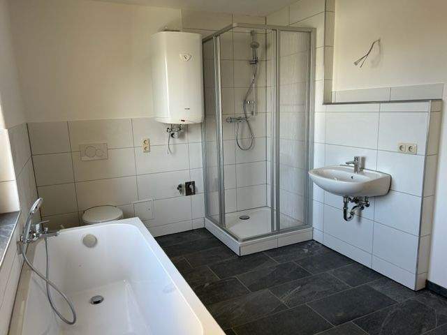 Etagenwohnung Riesa Weida - 4 Zimmer, 89 m&sup2;, 577&euro; | Angebot:25736032