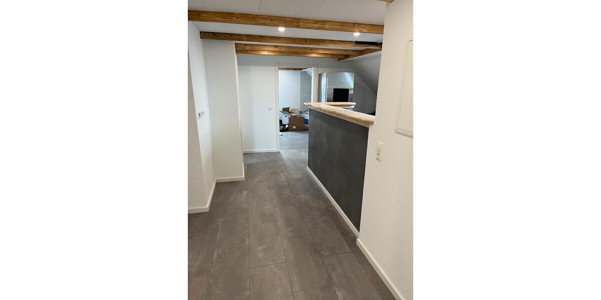Dachgeschoßwohnung Rottweil - 3.5 Zimmer, 120 m&sup2;, 1.090&euro; | Angebot:26416023