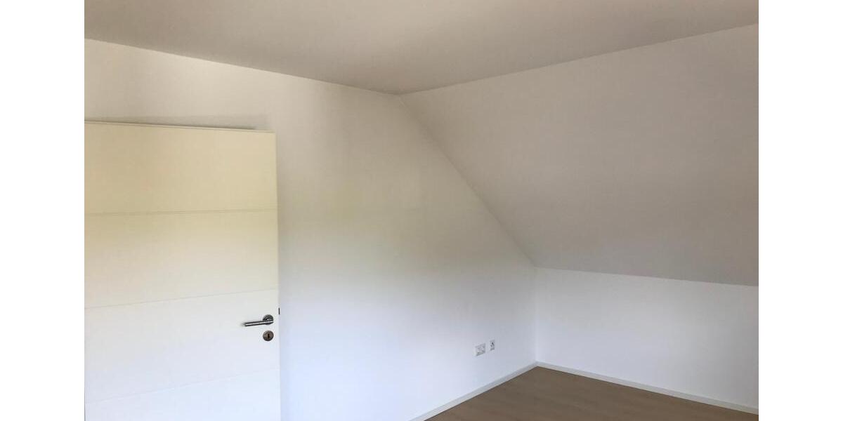 Dachgeschoßwohnung Freudenberg - 3.5 Zimmer, 105 m&sup2;, 950&euro; | Angebot:26623803